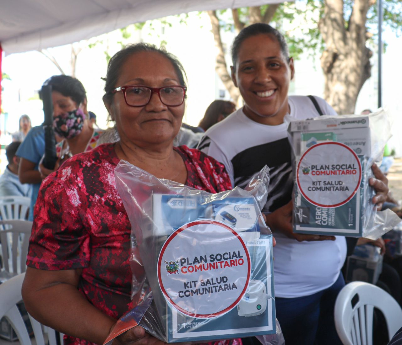 Entrega de 45 kits comunitarios en la parroquia San José
