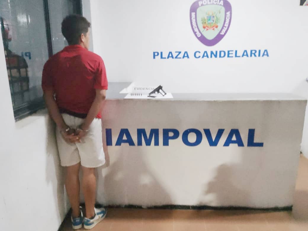 Polivalencia aprehendió a un antisocial tras intentar perpetrar un robo a dos ciudadanos con un arma de fuego