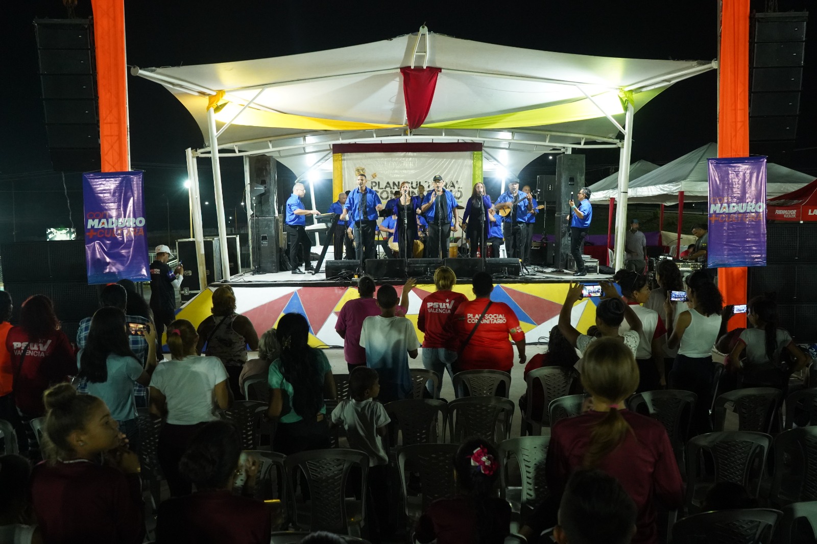 El alcalde de Valencia, Julio Fuenmayor, llevó a cabo actividades culturales desde los espacios del Parque Alí Primera de la  parroquia Miguel Peña.